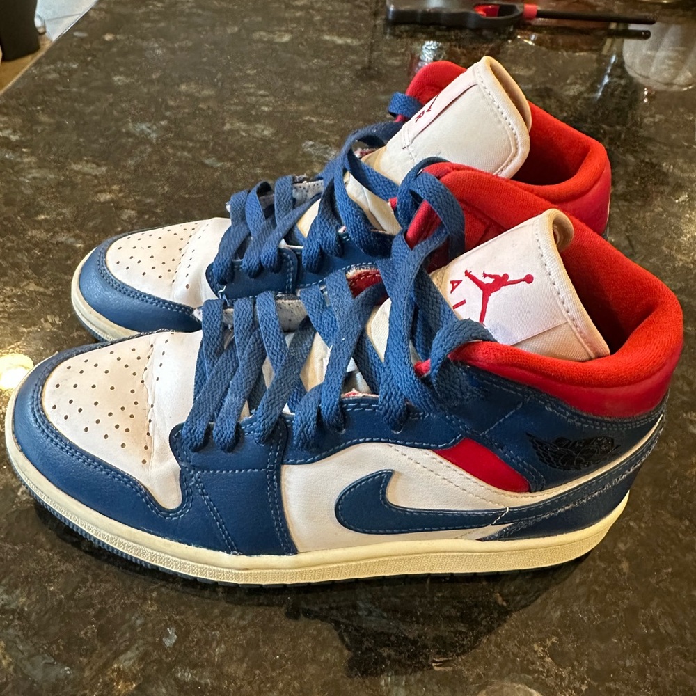Nike WMNS Air Jordan 1 Mid BQ6472-146 White French Blue Red Sail Retro DS
